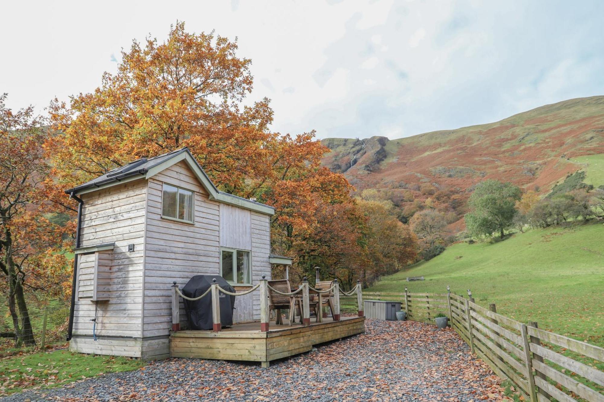 Ty Nant Cafn *